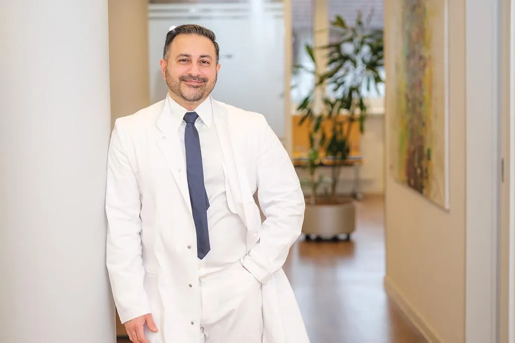 Dr. Tareq Soumma Cum Laude - Orthopäde für Hüfte